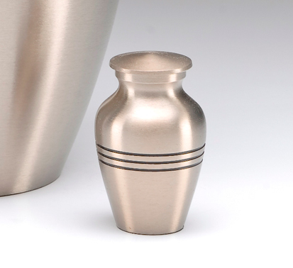Keepsake cremation urns